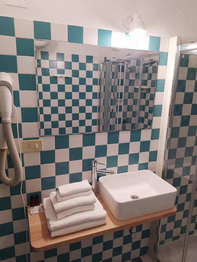 Hotel Galman Carloforte  Bilik gambar